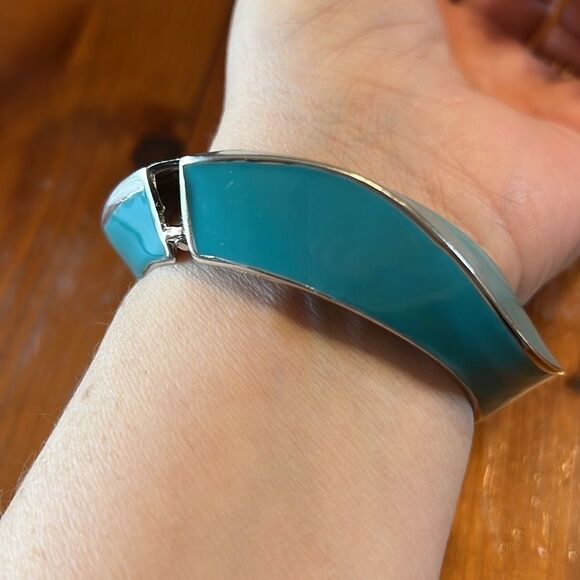 Bundle 3 for $15 Blue Green and Silver-tone Hinge Bracelet - Picture 10 of 11